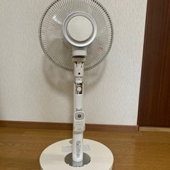 TOSHIBA 扇風機　F-DLP100 2012年製の画像