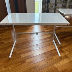 ラック？電子レンジ台？の画像