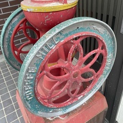 コーヒーミルのオブジェの画像