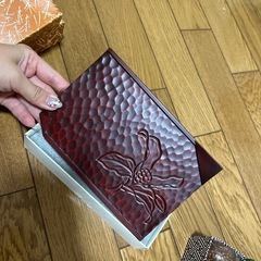 【お譲り先決定】馬スツール、銘々皿2箱、おちょこみたいなやつ2箱の画像