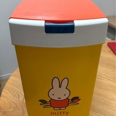 ゴミ箱(オムツ用)の画像