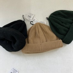 ニット帽各150円の画像