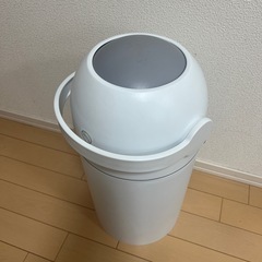オムツ　ゴミ箱の画像
