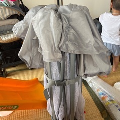 折りたたみ式ベビーサークル（グレー）5ヶ月以上のお子様向けの画像