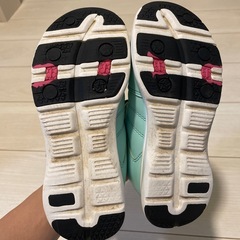 子供スニーカーの画像