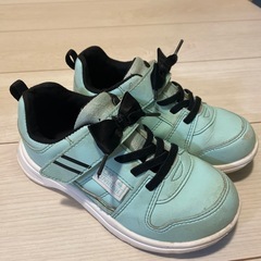 子供スニーカーの画像