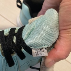 子供スニーカーの画像