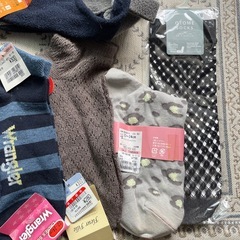 女性用　靴下　23から24㎝　新品　8足　
socks ブランド有の画像