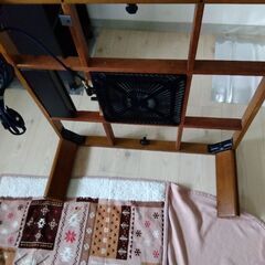 小さめな家具調 こた今の時期なら お安いのでどうぞ75cm 四方です館長 テーブル付きの画像