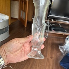 ガラス花瓶の画像