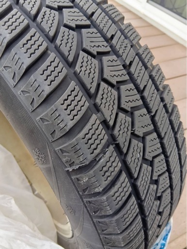 アルミ付きスタッドレス195/65R15 4本セット30プリウス