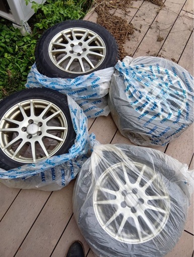 アルミ付きスタッドレス195/65R15 4本セット30プリウス