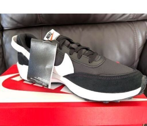 新品未使用　タグ・箱付き　28.0cm NIKE WAFFLE DEBUT 11.5 ブラック/ホワイト