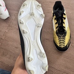 サッカーシューズの画像