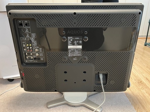 AQUOS 26型 世界の亀山モデル (ひよこ) 東大阪のテレビ《液晶テレビ
