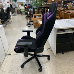 【ジモティー割引で最大15％OFF⭐️】AKRACING WOLF ゲーミングチェア パープルの画像