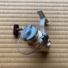 小型スピニングリールの画像