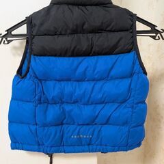 UNIQLO ベストの画像