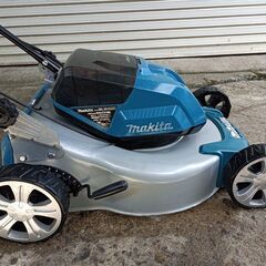 MAKITA　マキタ　MLM460D　充電式芝刈り機　草刈り機　草苅機　ジャンクの画像