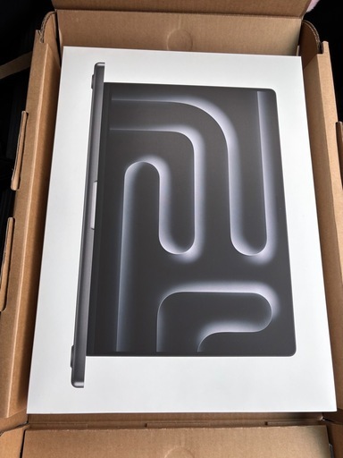 MacBook  Pro  M4   MAX 2024  本日発送、お取引可能　定価より13万以上安く買えるチャンス！更に5万下げたのでこれ以上は値下げしません！
