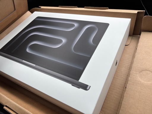 MacBook  Pro  M4   MAX 2024  本日発送、お取引可能　定価より13万以上安く買えるチャンス！更に5万下げたの