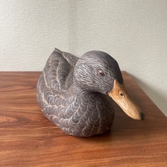 鴨の木製の置物の画像
