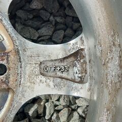 ハイエース　レジアスエース　215/70/R15　6穴タイヤ付き　アルミホイールの画像