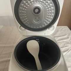 炊飯器の画像