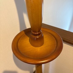 木の温もりを感じられる　コートハンガーーの画像