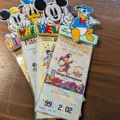 バッジ、ディズニーパスポートホルダーの画像
