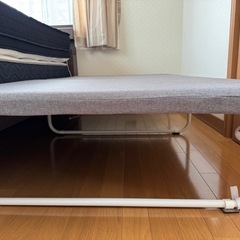 折りたたみベッドの画像
