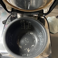 パナソニック スチームIHジャー炊飯器 5.5合炊き SR-SY106J　2017年の画像