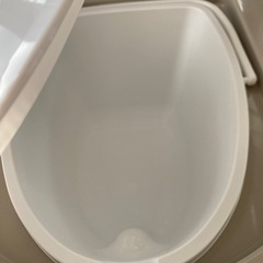 Panasonicポータブルトイレ未使用　ラフィーネの画像