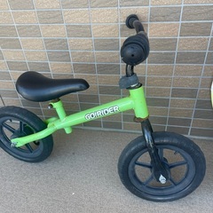 キッズ　キックバイク　ストライダー風　バランスバイク 黄緑　子供用 自転車の画像