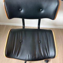 テレワーク用
椅子の画像