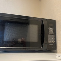 炊飯器とレンジの画像