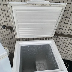 冷凍庫　縦型の画像