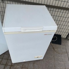冷凍庫　縦型の画像