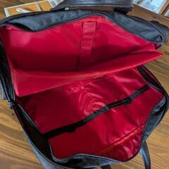 パソコン用バッグです。中古品ですがキレイです。ストラップありません。の画像