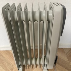 デロンギ　オイルヒーター　DHRC-9055 暖房器具の画像