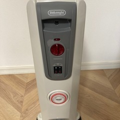デロンギ　オイルヒーター　DHRC-9055 暖房器具の画像