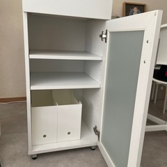 ホワイト　キャビネットの画像