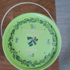 お菓子の空き缶(蓋付)の画像
