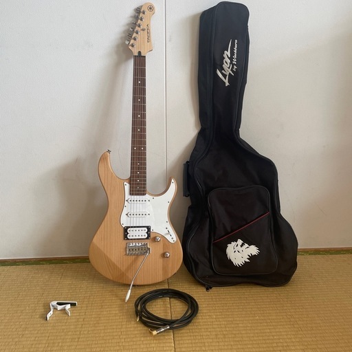 YAMAHAエレキギター　PACIFICA112  アンプケーブル付き　