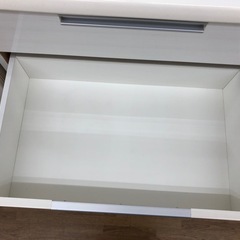 【ドリーム川西店御来店限定】 ☆ジモティー見たよ♪割引☆2枚扉食器棚　レール損耗／クリーニング済み【2125560000023863】の画像