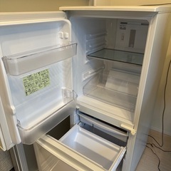 SHARP 冷蔵庫　137L
の画像