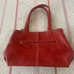 Dakotaのハンドバックの画像