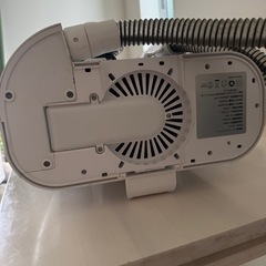 美品！！カーペットクリーナーの画像