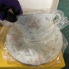 NARUMI  ナルミ　ティーカップソーサー　箱食器の画像