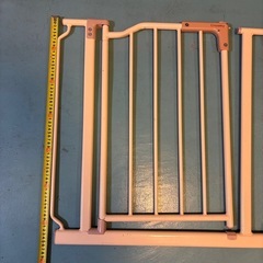 発送無し 早い物勝ち中古 クルーミーCroomy ベビーゲートクリーム色　拡張フレームありの画像